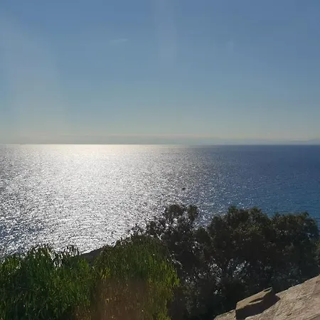 מלון Stella Maris 3*