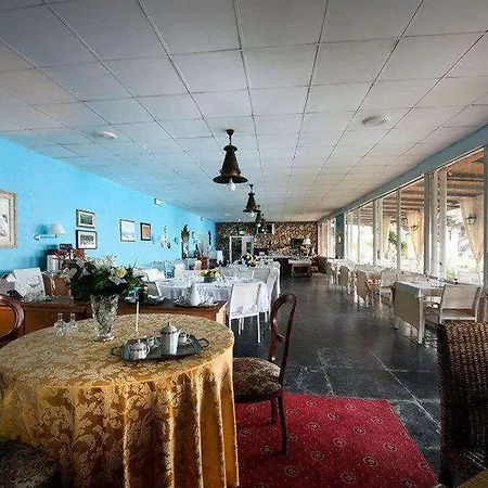 מלון Stella Maris 3*