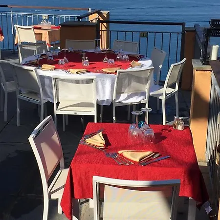 Stella Maris 호텔 3*